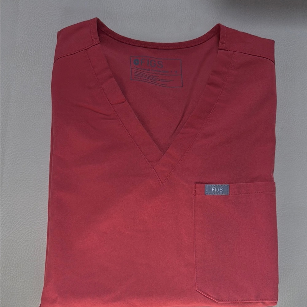 Figs one pocket scrub top